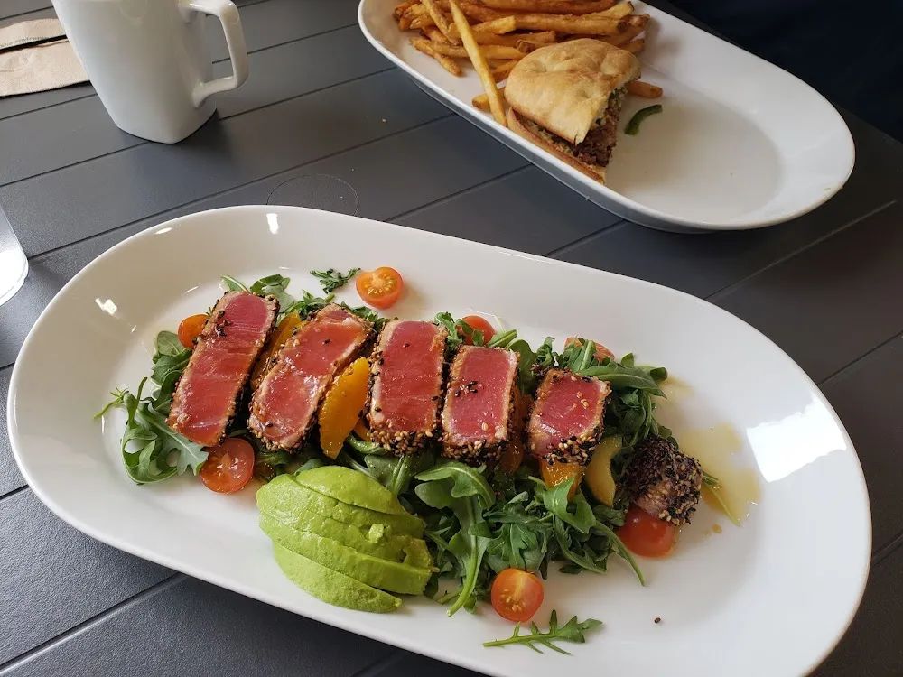 Seared Ahi Tuna Salad